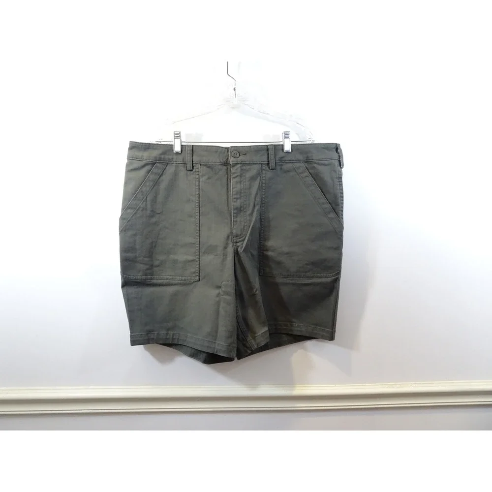 Duluth Trading Co Mens 40 Olive Green Standard Fit Cotton Stretch Utility Shorts